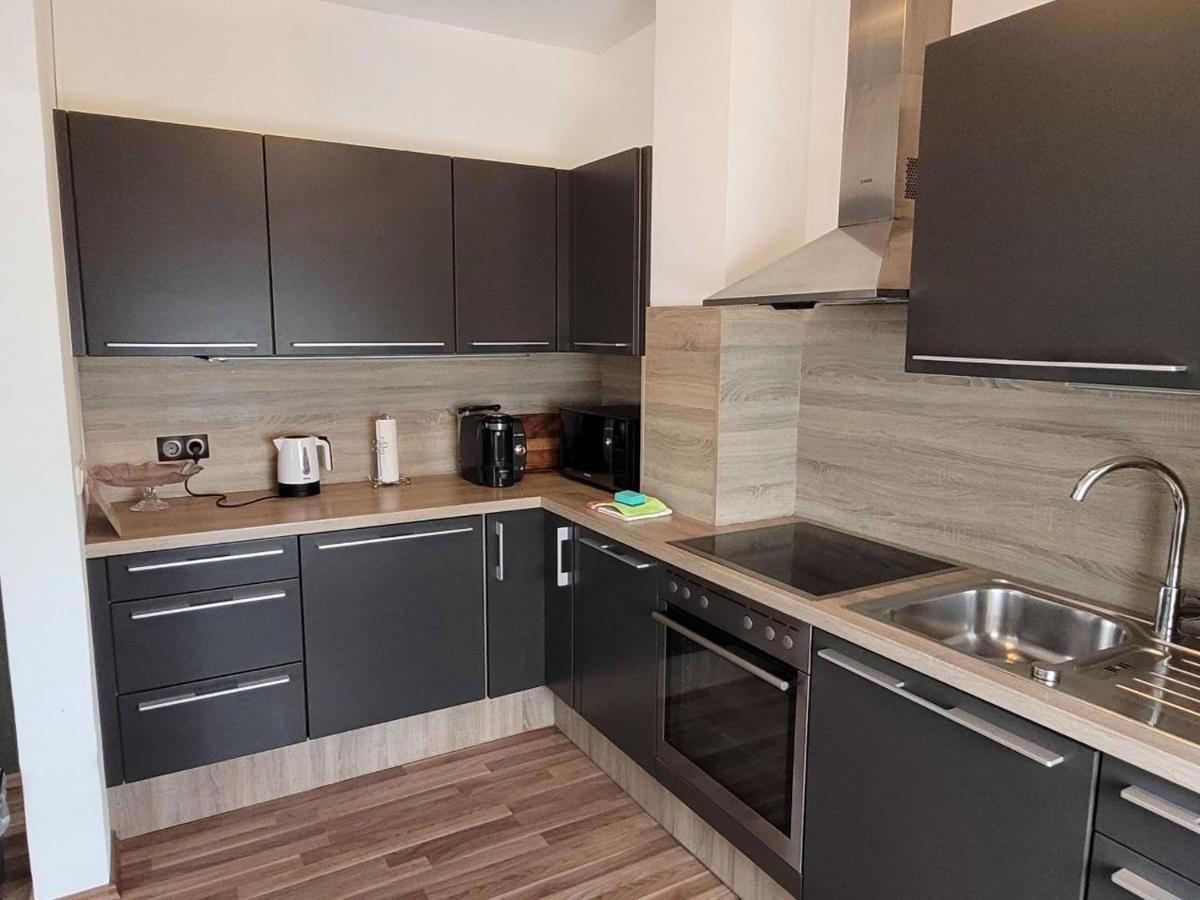 Zentral Gelegene, Sehr Ruhige Und Helle Wohnung Graz Exterior foto